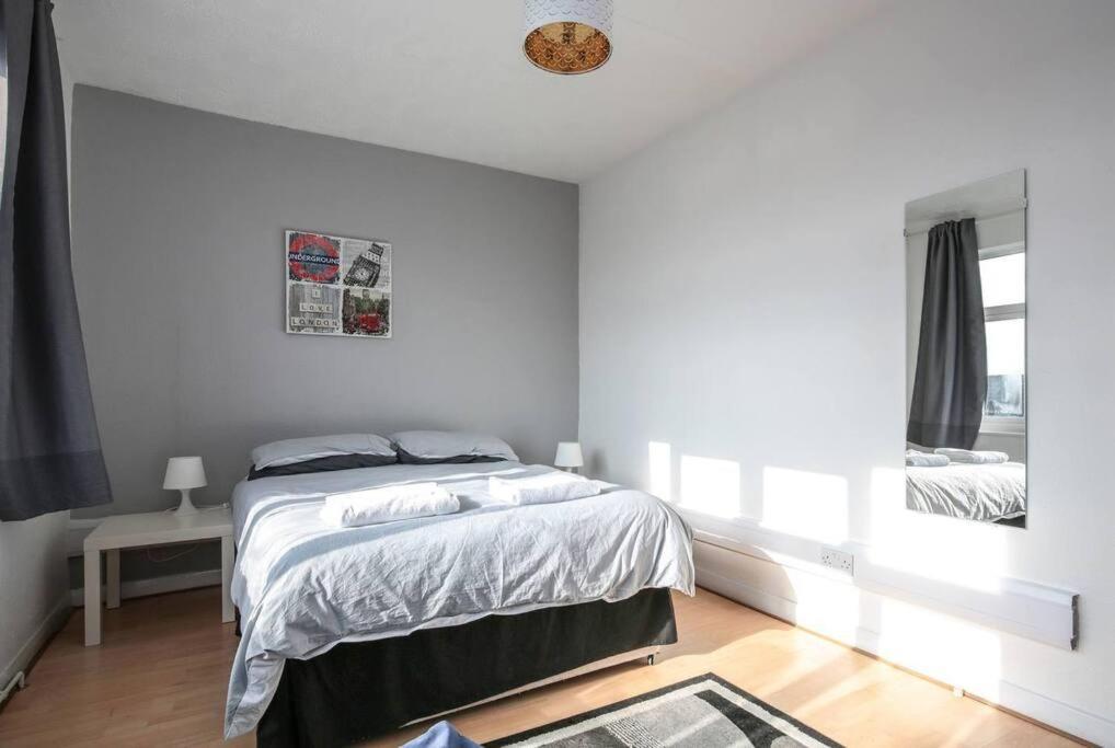 Large Modern Apartment With Garden Sleeps 10 Guests London Eksteriør billede